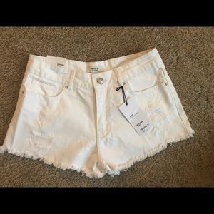 New with tags- Forever 21 white denim shorts